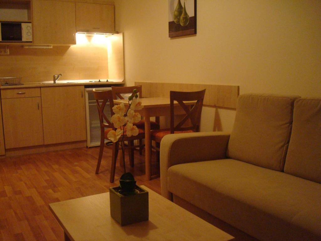 Carpe Diem Apartment Hajdúszoboszló الغرفة الصورة
