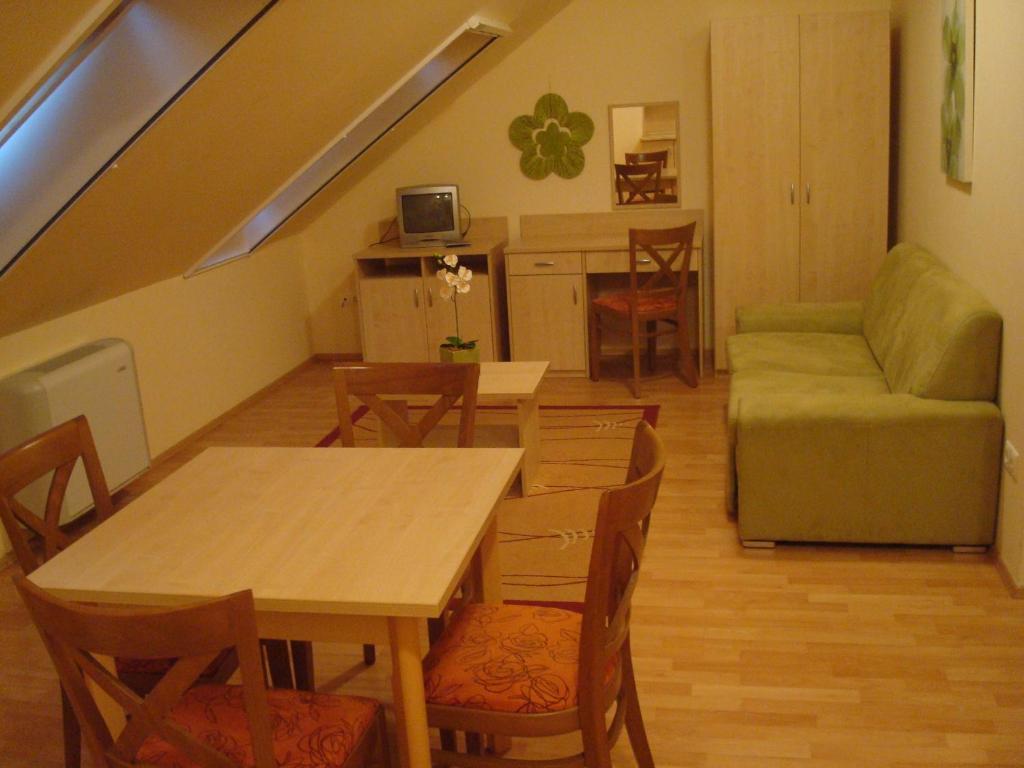 Carpe Diem Apartment Hajdúszoboszló الغرفة الصورة